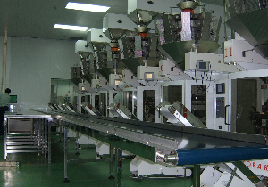 不銹鋼板應(yīng)用于食品流水線